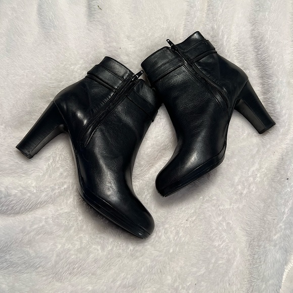 Ralph Lauren leather boots - Picture 3 of 3